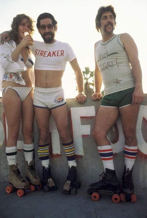 Khó tin đàn ông thập niên 70 đã từng mặc quần 5cm siêu gợi cảm 2