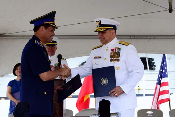 Cảnh sát biển Việt Nam nhận tàu tuần duyên từ Mỹ 3