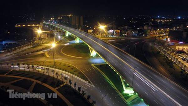 Cầu vượt gần 3.000 tỷ đồng tại Hà Nội lung linh về đêm 2