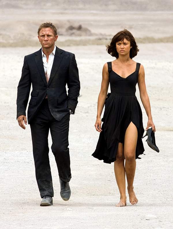 007 "mất tập trung" vì các Bond girl mặc quá khiêu khích 10