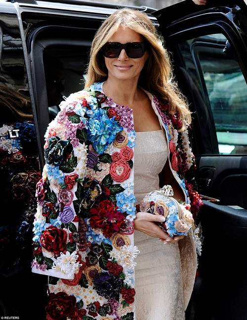 "Ngất" với chiếc áo khoác trị giá cả căn nhà của vợ ông Trump 3