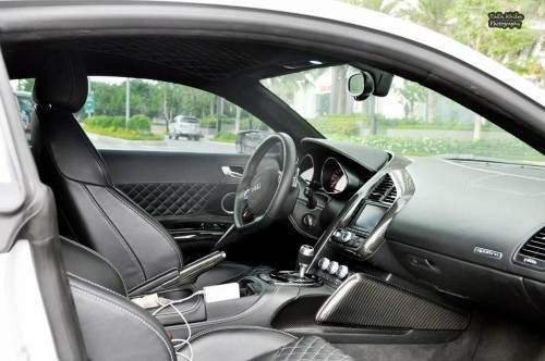 Dân chơi Việt đại hạ giá siêu xe Audi R8 chỉ 3,3 tỷ đồng 7