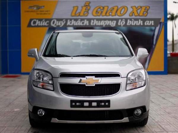 Chevrolet Orlando LT giá 639 triệu đồng tại Việt Nam