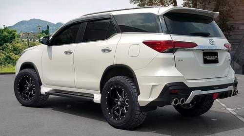 Ngắm Toyota Fortuner mạnh mẽ với gói độ Vazooma-X 2