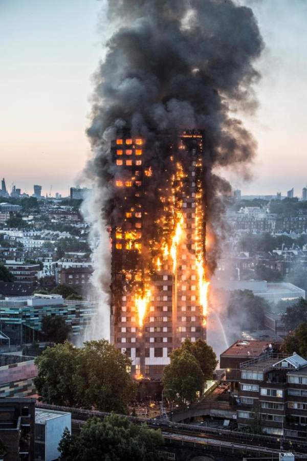 Hình ảnh ghê sợ bên trong chung cư London bị lửa thiêu