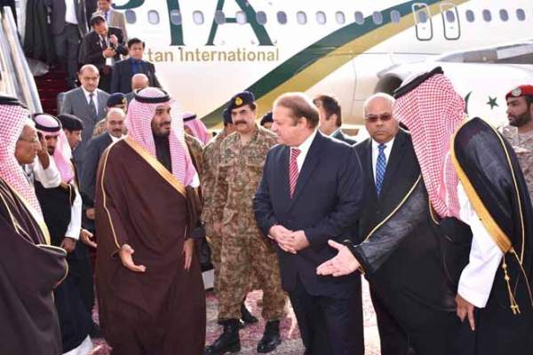 Lo Pakistan đưa quân đến Qatar, Ả Rập Saudi ra tối hậu thư 2
