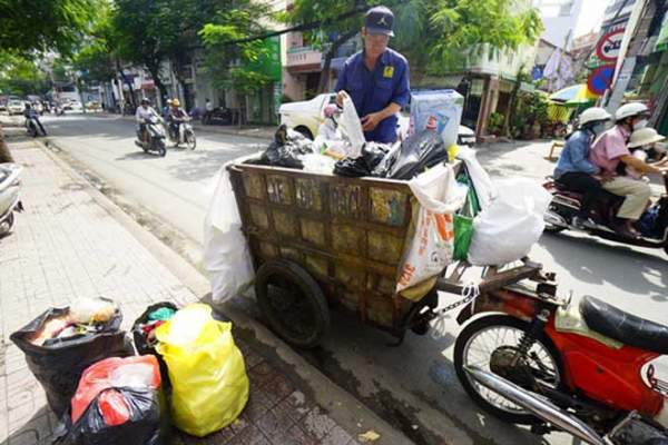 Rùng mình với những nơi tập kết rác giữa nội thành TP HCM 4