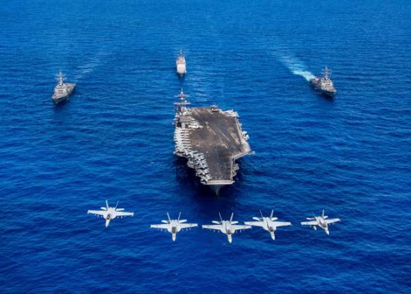 Ảnh ấn tượng của đội tàu sân bay Mỹ gần Triều Tiên 2