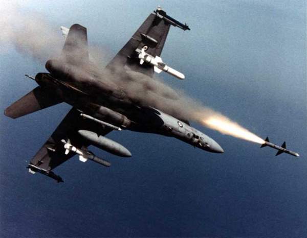 Vì sao chiến đấu cơ Mỹ bắn hạ máy bay Syria?