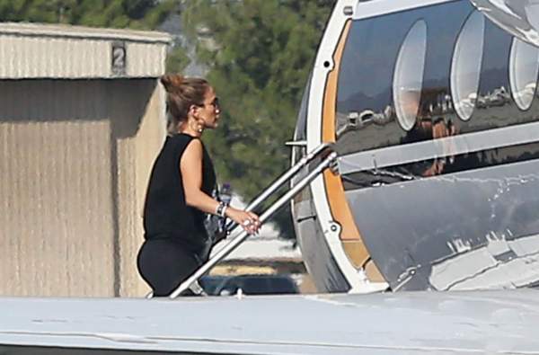 Hé lộ hóa đơn 7 tỷ Jennifer Lopez vung tay cho 2 ngày du hý với tình trẻ 3