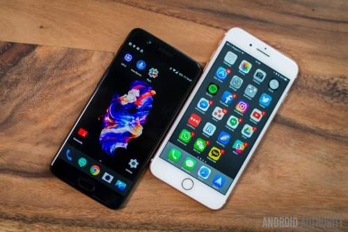 So sánh nhanh OnePlus 5 và iPhone 7 Plus 2