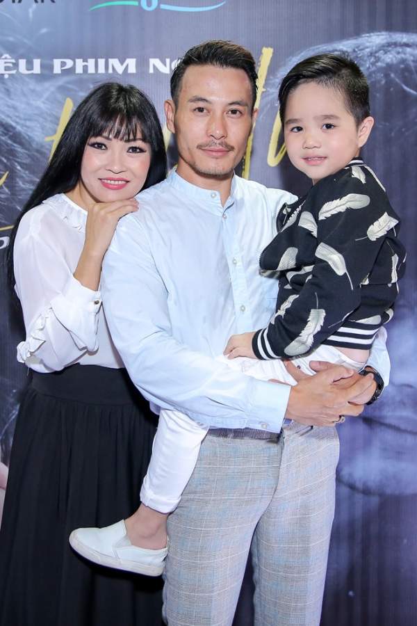 Phương Thanh tình cảm bên chồng và con trai trên phim khiến fan bất ngờ