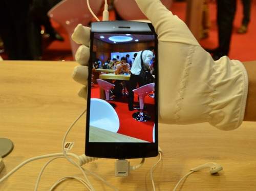 BPhone 2 lộ cấu hình mạnh hơn Samsung Galaxy S8 2