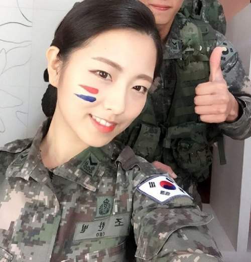 Cô nàng "đẹp hơn ngôi sao" trở thành đại diện của quân đội Hàn 2
