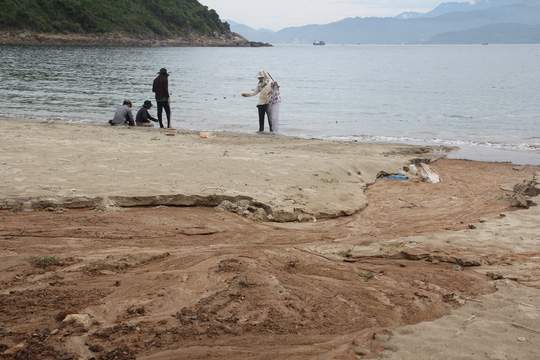 Công trình 40 móng biệt thự ở Sơn Trà đẩy bùn đất xuống biển
