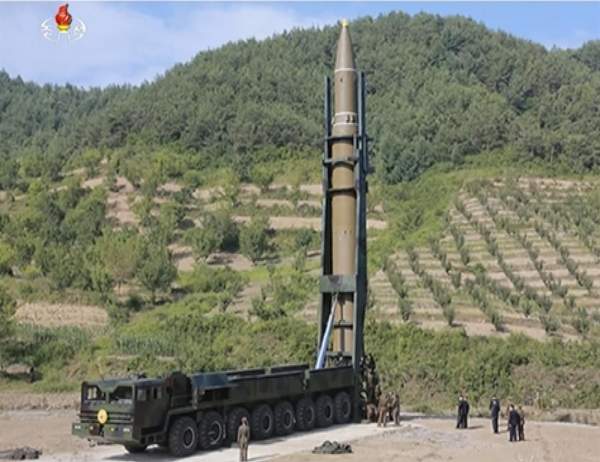 Mỹ âm thầm quan sát Triều Tiên chuẩn bị tên lửa suốt 70 phút 2