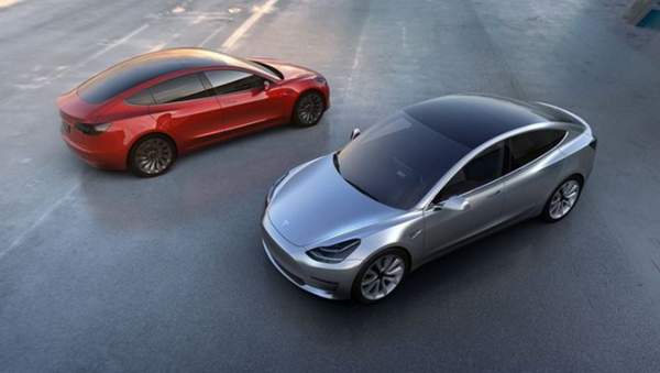 Hình ảnh đầu tiên về Tesla Model 3 bản hoàn thiện