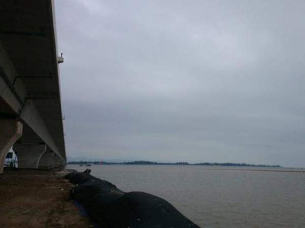 Hàng loạt sai sót kỹ thuật ở cầu vượt biển dài nhất Việt Nam 2