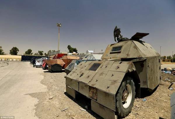 Khủng bố IS độ xe hơi: Bọc giáp, nhồi bom để thánh chiến 4