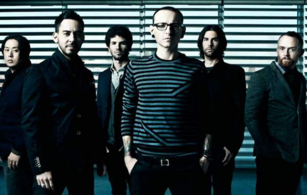 Sốc: Thủ lĩnh nhóm nhạc rock huyền thoại Linkin Park treo cổ tự vẫn 2