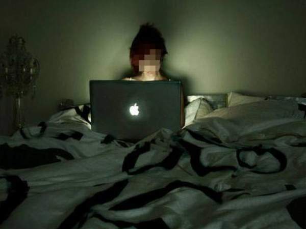 Hà Nội: Một thiếu nữ nghiện facebook phải nhập viện tâm thần 3