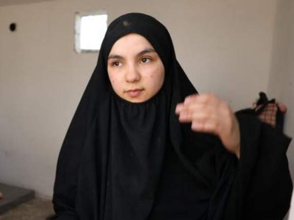 Nữ nô lệ tình dục cầm súng thề trả thù khủng bố IS 4