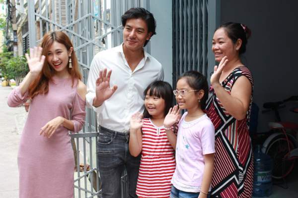 Nghệ sĩ Việt hạnh phúc khi mang niềm vui đến khán giả TodayTV 5