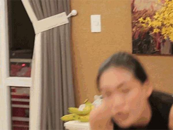 Ca sĩ Vũ Hà bức xúc vụ thí sinh tạt nước, ném nhau trên truyền hình 6