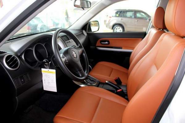 Xả hàng tồn, Suzuki Grand Vitara giảm giá 170 triệu đồng 3