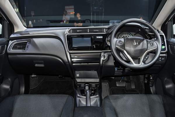 Honda City Hybrid 2017 có giá 472 triệu đồng 3