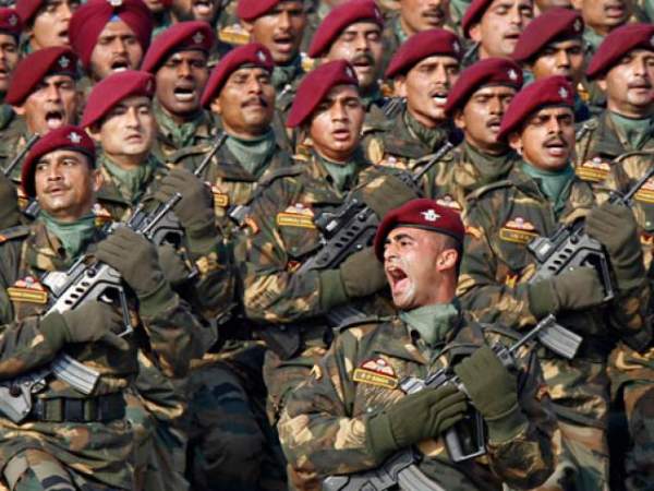 1.000 lính áp sát Ấn Độ, báo TQ đếm ngược chiến tranh 3