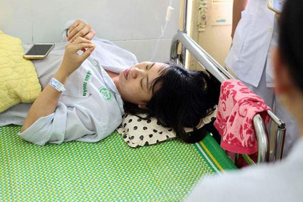 Bệnh nhân nằm la liệt ở hành lang vì sốt xuất huyết hoành hành 19