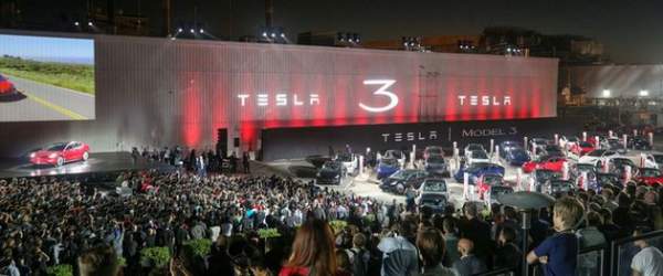 Xe điện "bình dân" Tesla Model 3 chính thức ra mắt 3