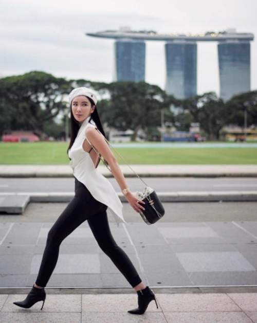 "Nữ hoàng hàng hiệu Singapore" siêu xinh và cực sành mốt 13