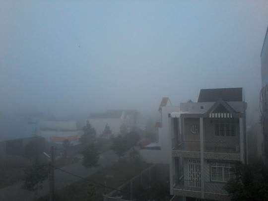 Hiện tượng lạ: Sương mù như muốn… “nuốt chửng” Cần Thơ 3