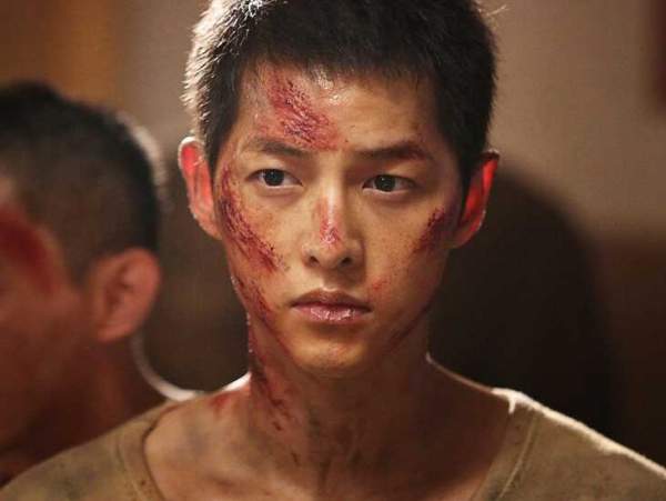 Chồng Song Hye Kyo lép vế đàn anh trong "Đảo địa ngục" 2