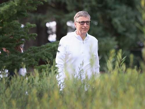 Cuộc sống thường nhật của Bill Gates: Thích rửa bát và chơi bài 9
