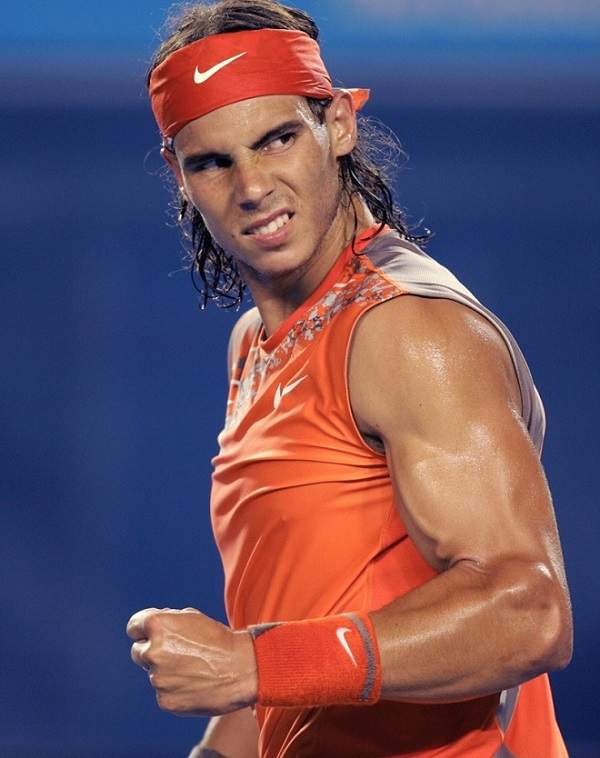 "Bò tót làng banh nỉ" Nadal lực lưỡng vượt xa Roger Federer 10