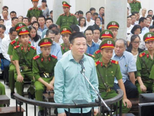 Nguyên TGĐ OceanBank Nguyễn Xuân Sơn bị đề nghị tử hình 2