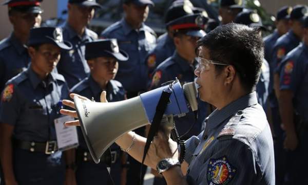 1.200 cảnh sát Philippines bị sa thải vì bê bối giết người