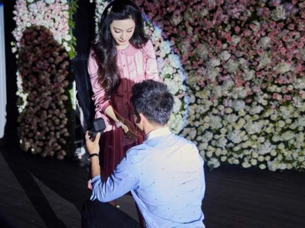 Bật mí giá trị khủng nhẫn cầu hôn của Phạm Băng Băng và mỹ nhân Hoa 9