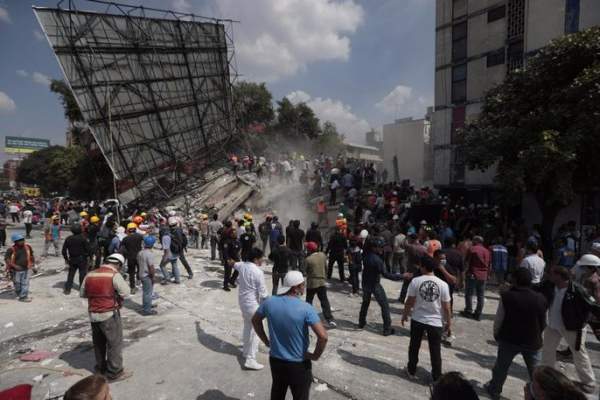Động đất mạnh giáng xuống Mexico, hơn 130 người chết 4