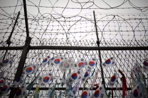 Hàn Quốc vẫn tiếp tục gửi "tặng" Triều Tiên 8 triệu USD