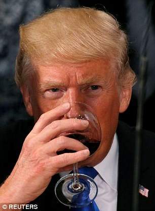Bí mật bên trong ly rượu của Tổng thống Trump 3