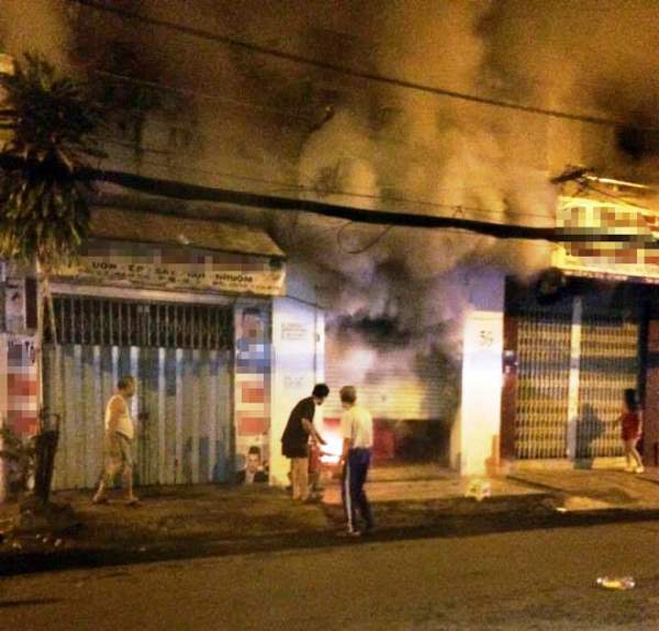 Hé lộ nguyên nhân bất ngờ vụ cháy cửa hàng túi xách ở Sài Gòn