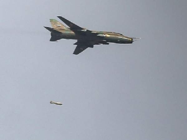 Công bố video máy bay Syria lần đầu tiên bị Mỹ bắn hạ 2