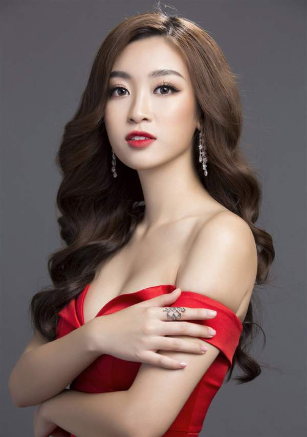 Bị chê "lép", Hoa hậu Việt Nam tung ảnh trễ nải lộ vẻ đầy đặn 2