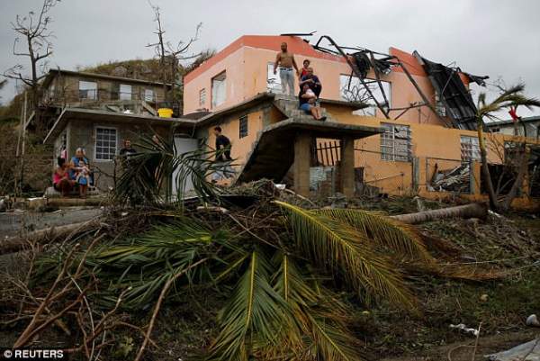 Video cảnh vỡ đập khủng khiếp do siêu bão ở Puerto Rico