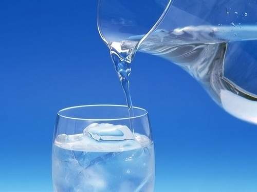 Sự thật uống nước lạnh sau ăn có hại tim? 2