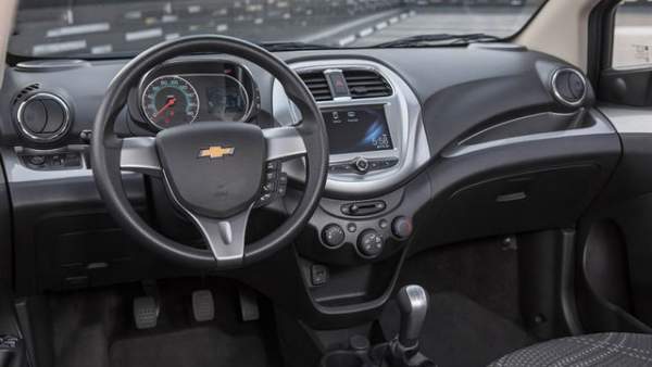 Chevrolet Spark sedan ra mắt, giá từ 203 triệu đồng 4